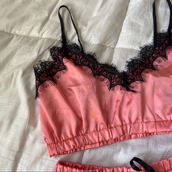 Vintage Satin Pajama Set - Picture 5 of 7